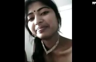 XXX లెస్బియన్ సెక్స్ పూల్ ద్వారా