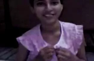 XXX వైట్ లైన్స్ మోడల్ లో నటిస్తూ చాలా పెద్ద బాత్రూమ్