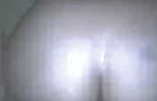 XXX అందమైన తిరుగుబోతు wriggles her ass on వెబ్ కెమెరా