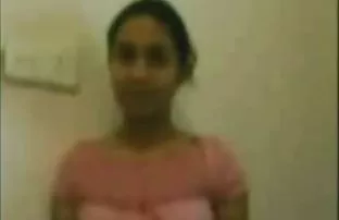 XXX Fucks అమ్మాయి తో అందమైన ముడ్డి